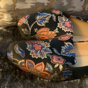 Naturalizer Fabric Floral 12 Loafers